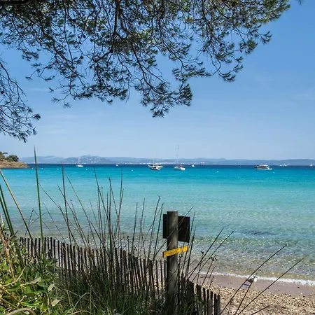 Mimosa, Climatisee Avec Piscine Et Vue Pour 10 Personnes A Villa *